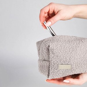 Косметичка женская на молнии TEXTURA, объёмная, плюшевая, серая