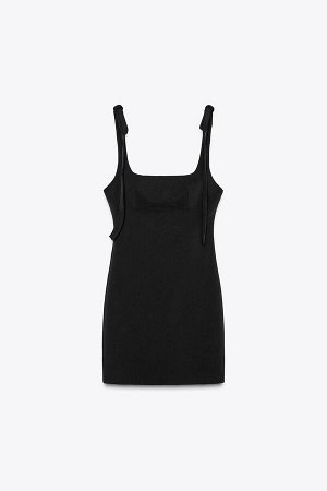 платье ЦВЕТ как на первом фото КОРОТКОЕ ПЛАТЬЕ С БАНТАМИ (KURZES KLEID MIT SCHLEIFEN) Короткое облегающее платье с квадратным вырезом и бретелями с бантами. внутренняя подкладка. Потайная молния в зад