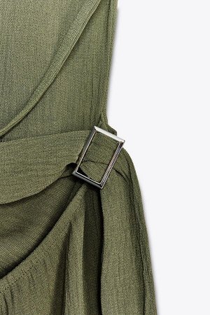 платье ЦВЕТ как на первом фото ПЛАТЬЕ С ТЕКСТУРОЙ И ВЫРЕЗОМ-ХАЛТЕРНЕКОМ (TEXTURIERTES NECKHOLDER-KLEID) Длинное платье с американской проймой и вырезом на плечах. Собраны по бокам. Дизайн без спинки. 