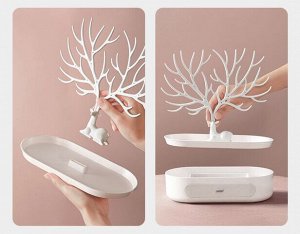 Подставка для украшений Олень с комодом