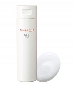 Очищающее молочко с увлажняющим эффектом Shiseido BENEFIQUE Clear Milk