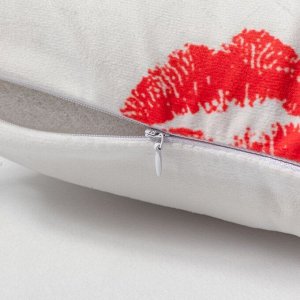 Чехол на подушку  "Поцелуи" 40 х 40 см, 100% п/э