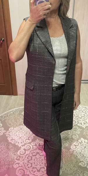 Офисный костюм: жилет и брюки