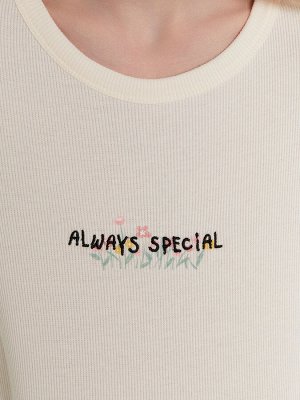 Лонгслив женский кремовый с вышивкой "always special"
