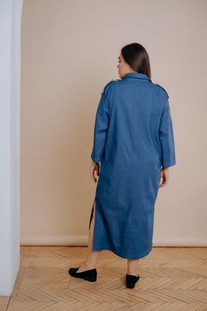 Платье Цвет:
синий
Состав:
95% хлопок 5% Эластан
Длина изделия:
123 см
Размер модели:
54
Рост модели:
171 см
Платье-рубашка прямого силуэта из джинсовой ткани. По центру переда  застежка на петли-пуго