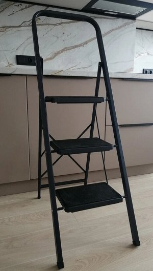 Стремянка c широкими ступенями, 3 ступени