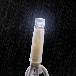 УЦЕНКА Гирлянда «Бахрома», 3?0.6 м, IP65, УМС, белая нить каучук, 108 LED, свечение белое, 220 В