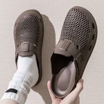 Резиновые унисекс дышащие кроксы нескользящие, коричневые