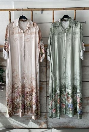 Платье ОБЯЗАТЕЛЬНО УКАЖИТЕ ЖЕЛАЕМЫЙ ЦВЕТ!
100% viscose