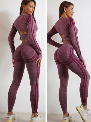 Женский спортивный костюм