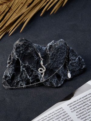 Кулон «Змея» изящная мини, бело-зелёный в серебре