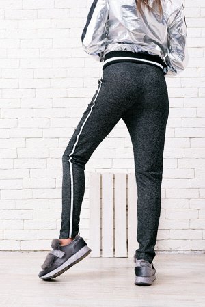 Спортивные брюки