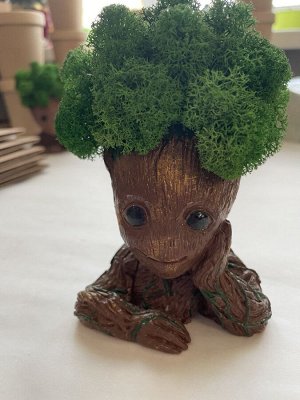 Грут - Фигурка со мхом