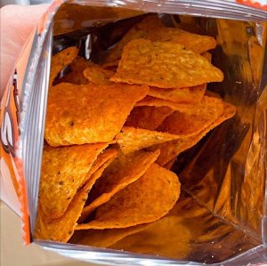 Dortios Cheese Spicy 60g - Японские начос Доритос сыр и пряности