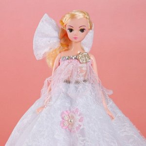 Кукла на подставке «Принцесса», музыкальная, белое платье, прическа с бантом