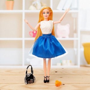 Кукла-модель шарнирная «Эмели» в платье, с аксессуарами