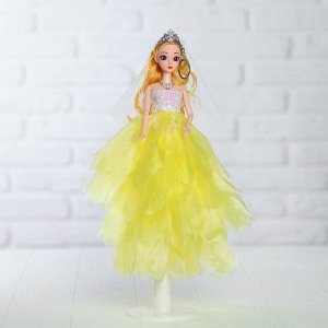 Кукла на подставке «Принцесса», жёлтое платье, белая фата