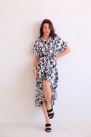 Платье белое с черными пятнышками