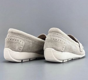 Мокасины из натуральной замши с перфорацией, беж