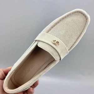 Мокасины из натуральной замши с перфорацией, беж