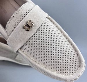 Мокасины из натуральной замши с перфорацией, беж