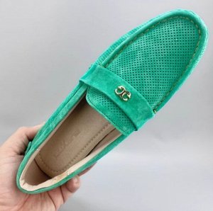 Мокасины из натуральной замши с перфорацией, зеленый
