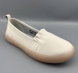 Лоферы из натур. кожи мягкие, верх на резинке, белый
