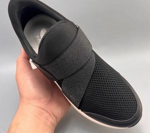 Кроссовки из натур. кожи и сетки, фиксация на липучке, черный