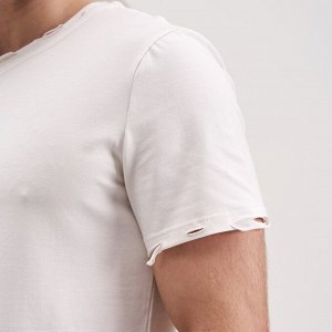 Футболка Крем
Мужская футболка с рваными краями (нашивка и термо "Authentic Wear Derartment").
Материал:
Cotton - материал из натуральных волокон, который удобен в носке, быстро впитывает и отводит от