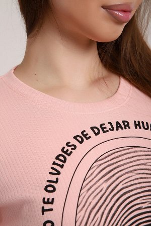 Пижама Варианты расцветки: коралловый, фисташковый
Ткань:  интерлок, Состав:  Хлопок 100%
Многофункциональный комплект, состоящий из майки и шортов, изготовленный из качественного хлопкового трикотажа