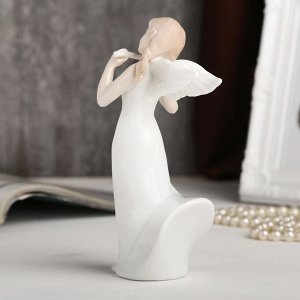 Сувенир керамика "Девушка-ангел с флейтой"  15х7,5х5,5 см