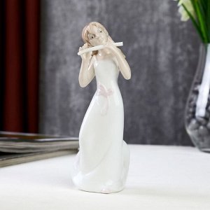 Сувенир керамика "Девушка-ангел с флейтой" 15х7,5х5,5 см