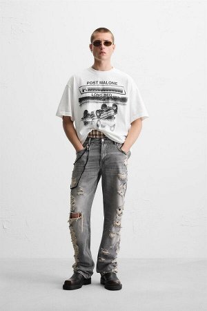 Футбока ЦВЕТ как на первом фото ФУТБОЛКА С ГРАФИЧЕСКИМ ПРИНТОМ POST MALONE™ (POST MALONE™ T-SHIRT MIT GRAFIKPRINT) Футболка свободного кроя. Круглый вырез и короткие рукава. Графический принт Post Mal