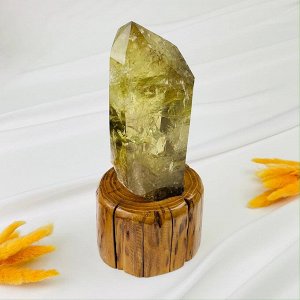 Кристалл из Цитрина на подставке