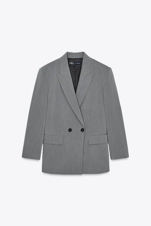 пиджак ЦВЕТ как на первом фото ДВУБОРТНЫЙ БЛЕЙЗЕР ОВЕРСАЙЗ (DOPPELREIHIGER OVERSIZE-BLAZER) Широкий блейзер с воротником-лацкан. Длинные рукава. Подплечники. Передние карманы с клапанами. Двубортный п
