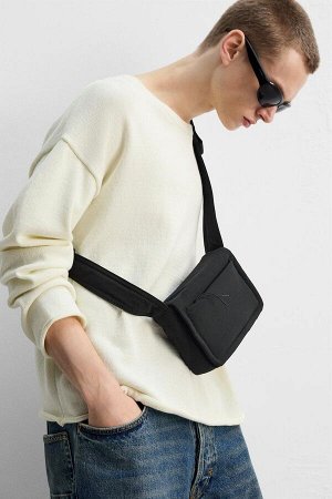 Сумка Нейлоновая сумка через плечо с клапаном ЦВЕТ как на первом фото (UMH?NGETASCHE AUS NYLON MIT ?BERSCHLAG) Сумка через плечо из функциональной ткани. Основное отделение с клапаном и магнитной заст