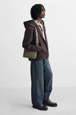 Сумка Нейлоновая сумка через плечо с клапаном ЦВЕТ как на первом фото (UMH?NGETASCHE AUS NYLON MIT ?BERSCHLAG) Сумка через плечо из функциональной ткани. Основное отделение с клапаном и магнитной заст