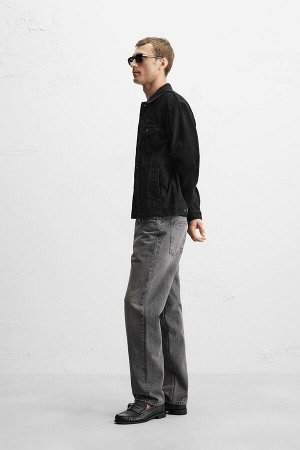 Жакет ЦВЕТ как на первом фото ДЖИНСОВАЯ КУРТКА (DENIM-JACKE) Джинсовая куртка прямого кроя из хлопчатобумажной джинсовой ткани. Отложной воротник и длинные рукава с манжетами на пуговицах. Карманы с к