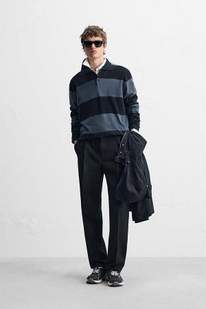Трикотаж ЦВЕТ как на первом фото ПОЛОСАТАЯ ТРИКОТАЖНАЯ ФУТБОЛКА ПОЛО (GESTREIFTES POLOSHIRT AUS STRICK) Рубашка-поло свободного кроя из хлопчатобумажного трикотажа. Воротник с лацканами и планкой на п