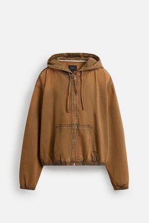 Свитшот ЦВЕТ как на первом фото ДЖИНСОВАЯ КУРТКА С КАПЮШОНОМ (DENIM-JACKE MIT KAPUZE) Джинсовая куртка свободного кроя из хлопкового денима. Капюшон с регулируемым шнурком и длинными рукавами. Передни