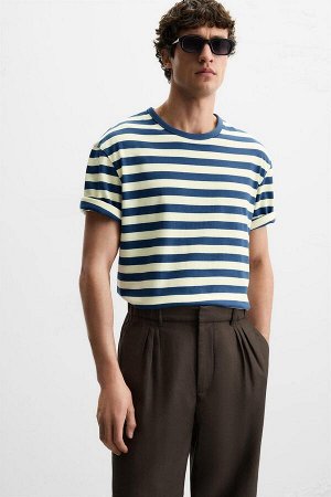 Футбока ЦВЕТ как на первом фото ПОЛОСАТАЯ ФУТБОЛКА (GESTREIFTES T-SHIRT) Футболка свободного кроя. Круглая горловина. Короткие рукава. СОСТАВ МАТЕРИАЛА, ИНСТРУКЦИИ ПО УХОДУ И ПРОИСХОЖДЕНИЕ СОСТАВ МАТЕ