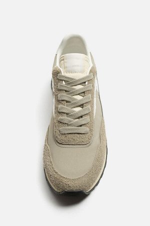 Обувь ЦВЕТ как на первом фото КРОССОВКИ В РЕТРО-СТИЛЕ (SNEAKER IM RETRO-STIL) Кроссовки в стиле ретро. Верх из комбинированного материала с замшевой отделкой. Шнуровка с шестью люверсами. Профильная п