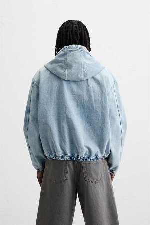 Свитшот ЦВЕТ как на первом фото ДЖИНСОВАЯ КУРТКА С КАПЮШОНОМ (DENIM-JACKE MIT KAPUZE) Джинсовая куртка свободного кроя из хлопкового денима. Капюшон на шнурке и длинные рукава. Передние карманы. Эласт