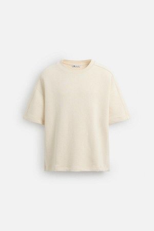 Свитшот ЦВЕТ как на первом фото СВИТШОТ СВОБОДНОГО КРОЯ (RELAXED-FIT-SWEATSHIRT) Свитшот свободного кроя из хлопчатобумажной ткани с махровой подкладкой. Круглый вырез и короткие рукава. Ребристый под