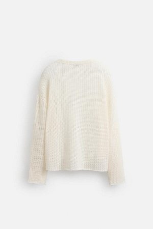 Свитшот ЦВЕТ как на первом фото ТОЛСТОВКА С ТЕКСТУРНЫМ УЗОРОМ И НАДПИСЬЮ (SWEATSHIRT MIT STRUKTURMUSTER UND SCHRIFTZUG) Свитшот свободного кроя. Круглый вырез и длинные рукава. Контрастная надпись и с