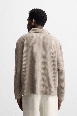 Свитшот ЦВЕТ как на первом фото КУРТКА С КЛЕТЧАТОЙ СТРУКТУРОЙ (JACKE MIT KARIERTER STRUKTUR) Куртка свободного кроя из фактурной ткани. Воротник-лацкан и длинные рукава. Подол с боковыми разрезами. За