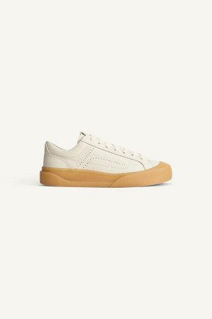 Обувь ЦВЕТ как на первом фото ЛТХР СНКРС 14 (LTHR SNKRS 14) Туфли на шнуровке. Верх из кожи с мятой отделкой и стегаными деталями. Контрастная подошва с нерегулярным рисунком. Круглая форма. СОСТАВ МА