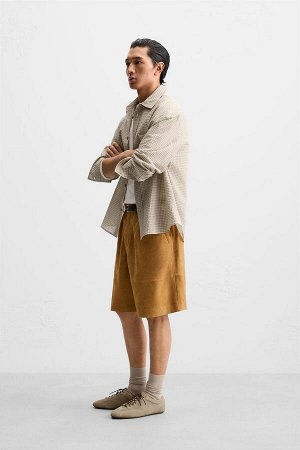 Рубашка ЦВЕТ как на первом фото РУБАШКА ИЗ ЖАККАРДОВОГО УЗОРА С РЕЛЬЕФОМ (JACQUARD-HEMD MIT RELIEF) Рубашка свободного кроя из легкой ткани с рельефом. Отложной воротник и длинные рукава с манжетой на