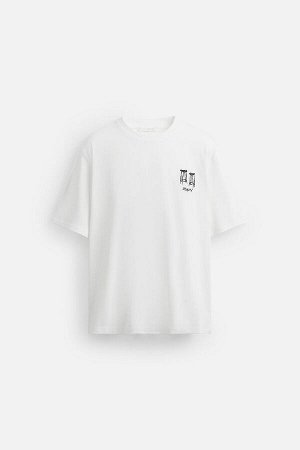 Футбока ЦВЕТ как на первом фото ФУТБОЛКА С КОМБИНИРОВАННОЙ ВЫШИВКОЙ (T-SHIRT MIT KOMBINIERTER STICKEREI) Футболка прямого кроя. Круглый вырез и короткие рукава. Контрастная комбинированная вышивка спе