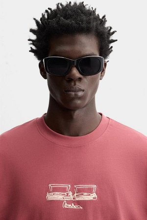 Футбока ЦВЕТ как на первом фото ФУТБОЛКА С КОМБИНАЦИЕЙ МАТЕРИАЛОВ И ВЫШИВКОЙ (T-SHIRT MIT MATERIALKOMBINATION UND STICKEREI) Футболка прямого кроя. Круглый вырез и короткие рукава. Контрастный вышитый